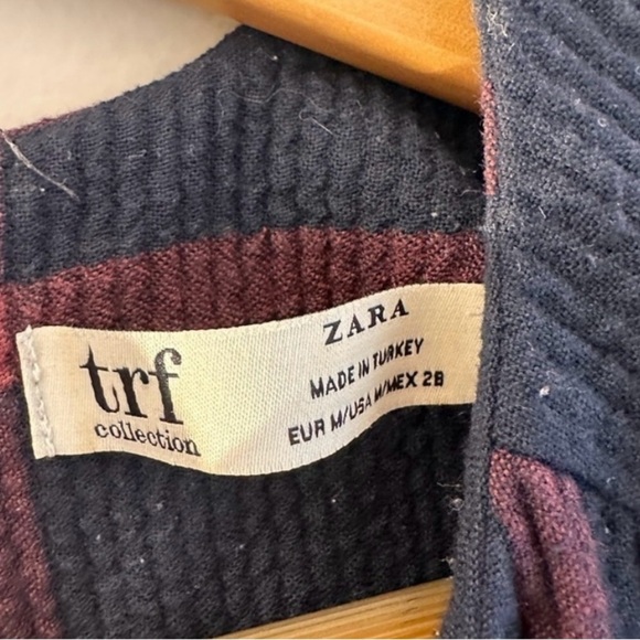 Assorted Dresses Collection
Lot of 7 Women’s Dresses Size M - Picture 2 of 7